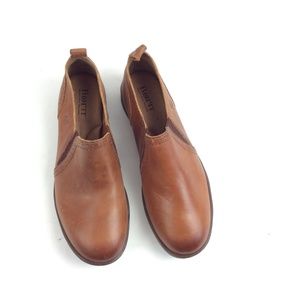 born fable shoes